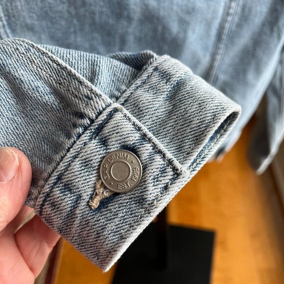 GAP Light Blue Denim Jacket - Picture 7 of 9
